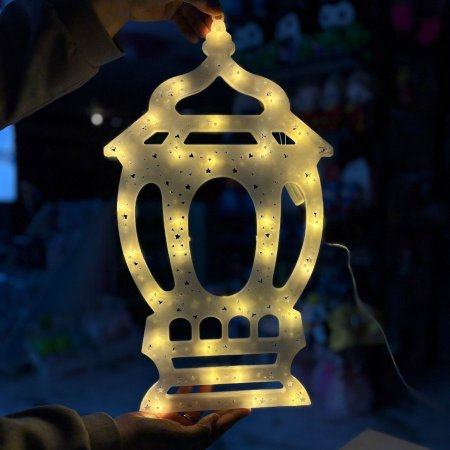 زينة فانوس رمضان المضيئ